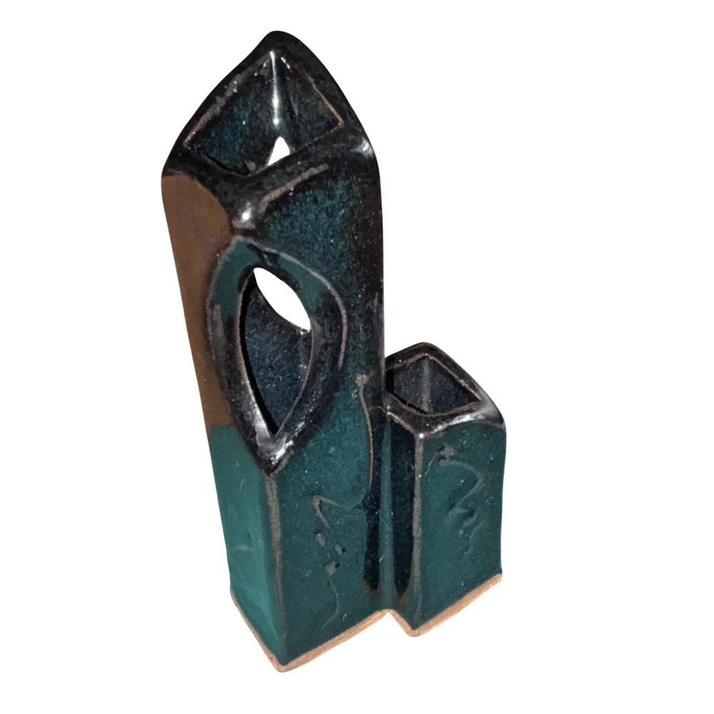 N/A sculptural ceramic